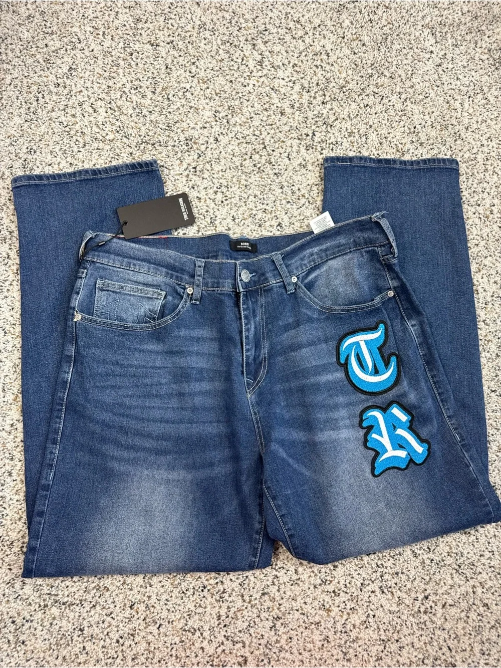 True Religion Bobby Jeans Mens 34 Relaxed Baggy Embroidered Patch Street Denim